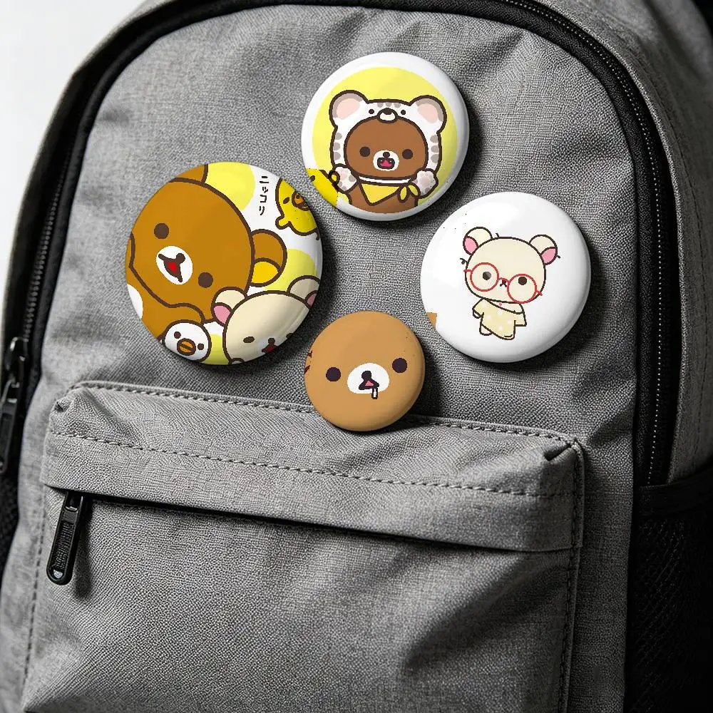 Cute R-Rilakkuma Cartoon Star Badges, Brooches, Pins, Tin Props, Christmas Gifts, Birthday Gifts