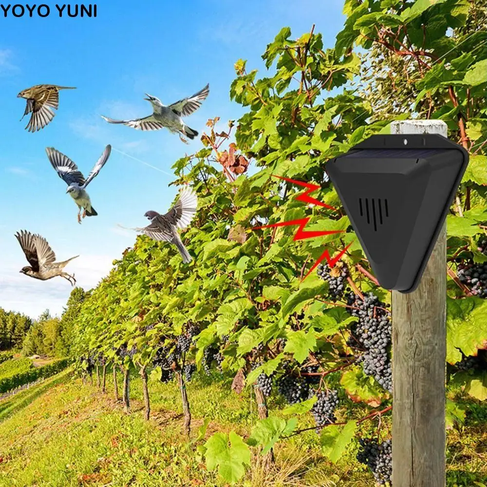 

Solar Powered Solar Animal Repellents Waterproof Design 13 Sound Modes Animal Repeller Sound Playback Hang Installation