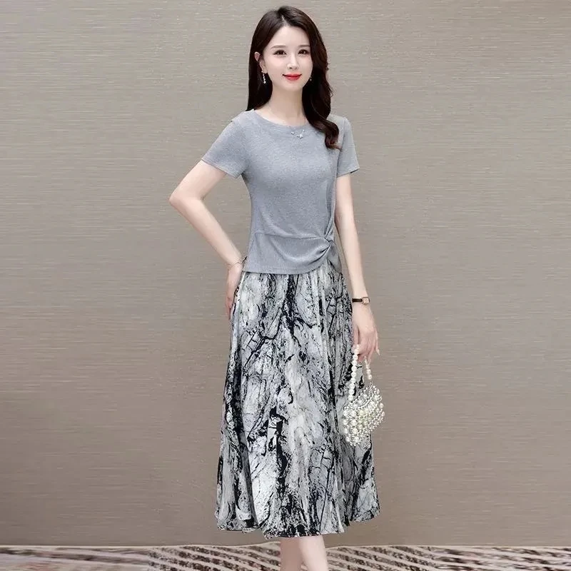 2025 Summer Short Sleeve Women's Slim Temperament Set Fashion New Female Skirt Two-piece Printed Age-reducing Skirts Outfit