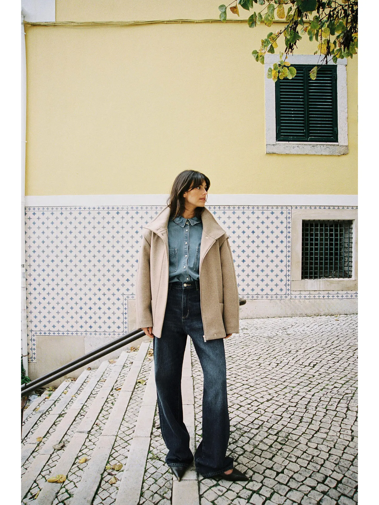 

Весна 2026: Новая коллекция! Модное женское шерстяное пальто в американском стиле с высоким воротником, свободного кроя. Эксклюзивно онлайн.