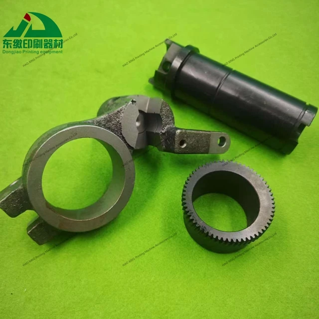 أجزاء آلات الطباعة مقعد بكرة الحبر المائي M2.030.001 لملحقات الطباعة هايدلبرغ SM74 دعامة أرجوحة بكرة الماء