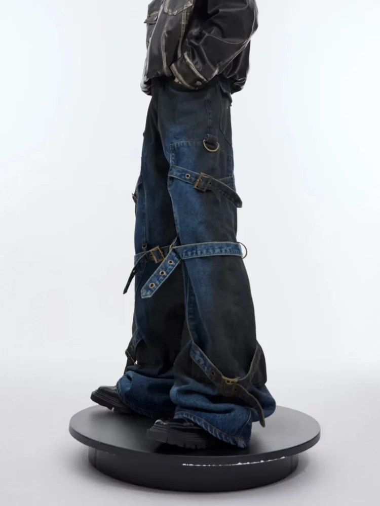 2026 Dark Y2K Streetwear Jeans mit Riemen-Design, Blaue Baggy Flare Jeans für Herren, Hip-Hop Punk Gothic Denim-Hosen, Vaqueros – Detail 9