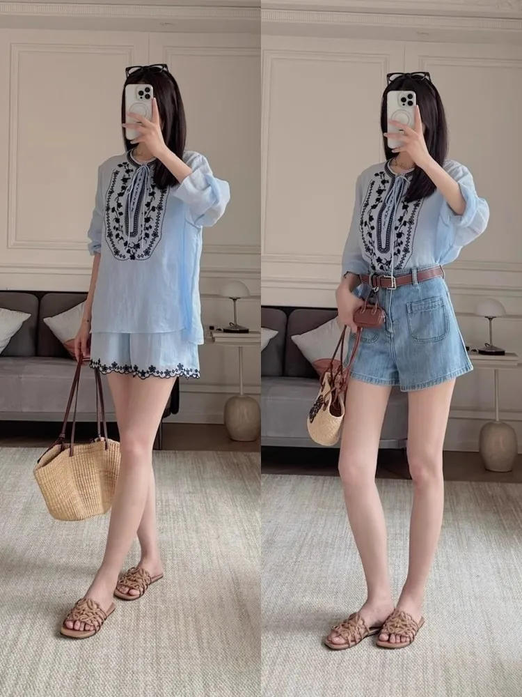 

Элегантный летний женский костюм-шорты в итальянском стиле из легкого 60% конопляного вельвета с синим принтом и вышивкой