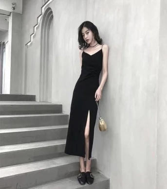 2025 new women's black camisole dress, children's summer style Hepburn style sexy slimming slit long skirt