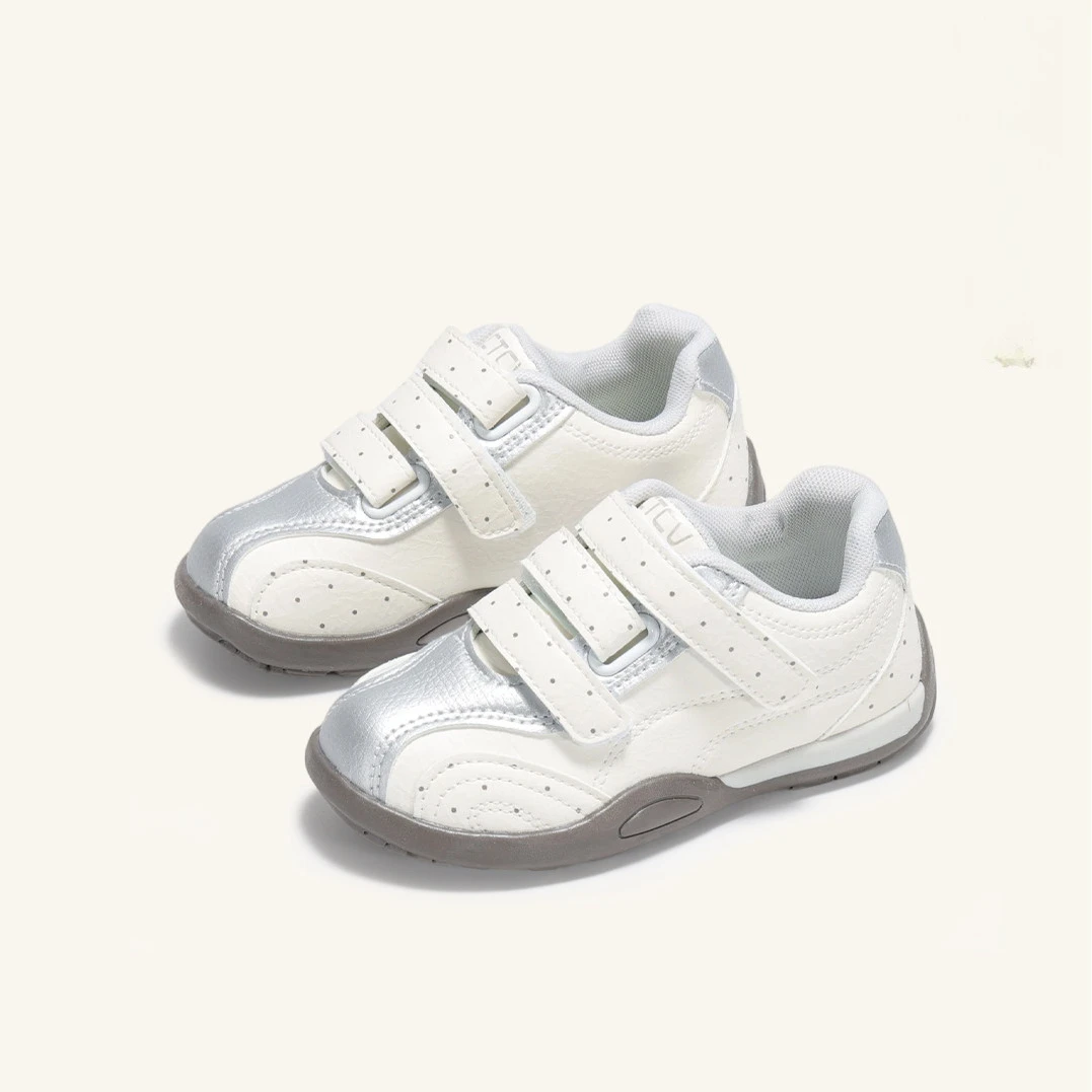 Little Girls Casual Sneakers 2026 New Autumn Toddler Barefoot Sneakers Soft Sole Versatile Chic School Outdoor Trainers Age5-8