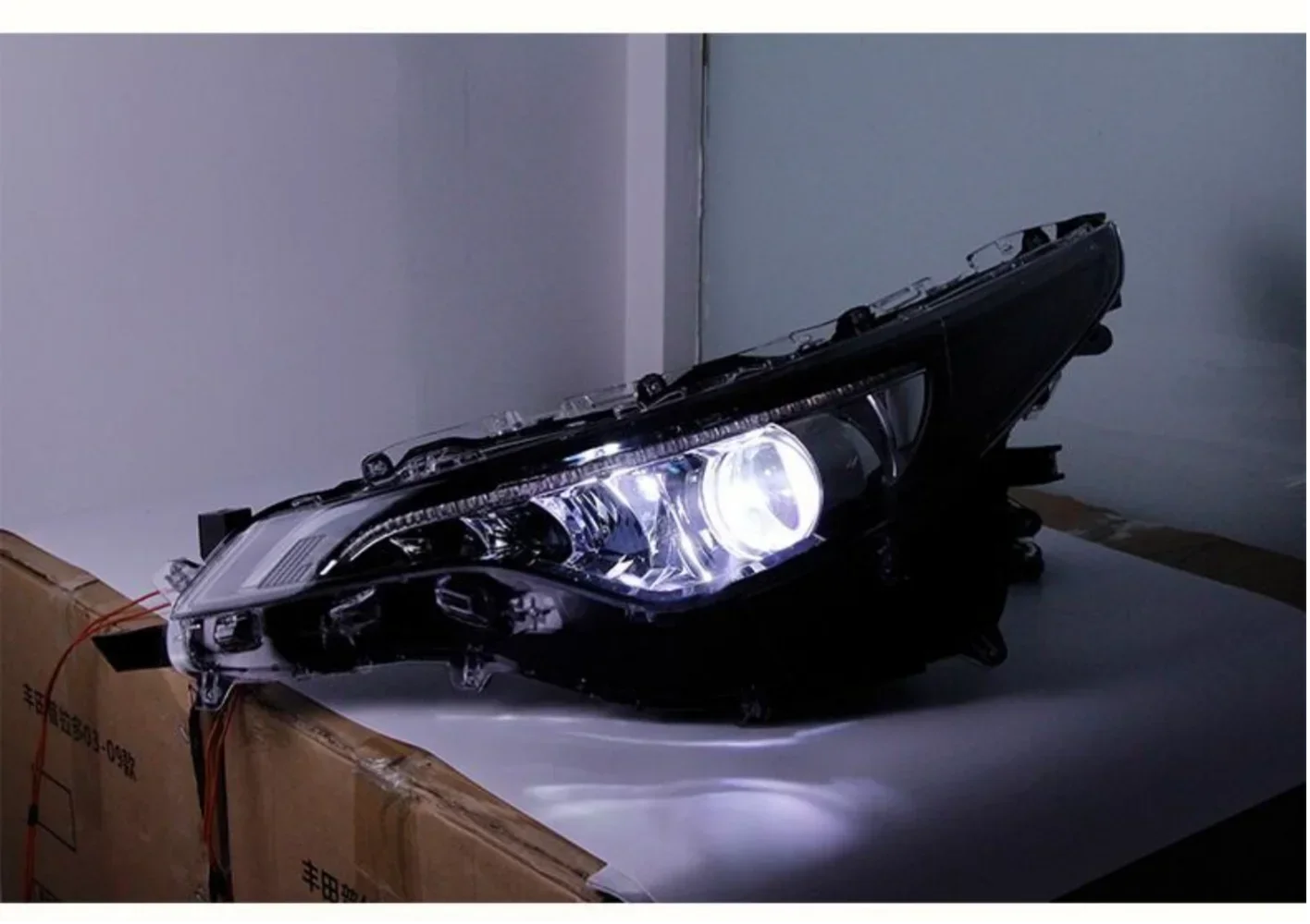 Pair of Car xenon Led Headlight assembly For Toyota Levin 2017-19 DRL daytime running light turn signal headlamp