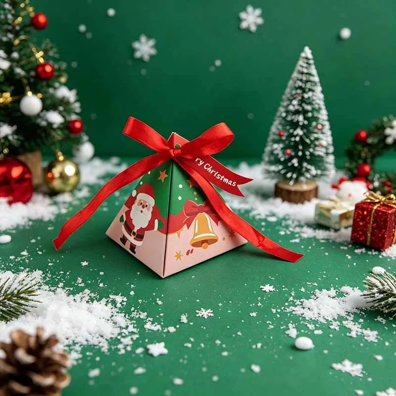 50Pcs Christmas Triangle Paper Candy Gift Box With Tag Ribbons Cookie Snack Chocolate Gift Packaging Box Xmas New Year Supplies