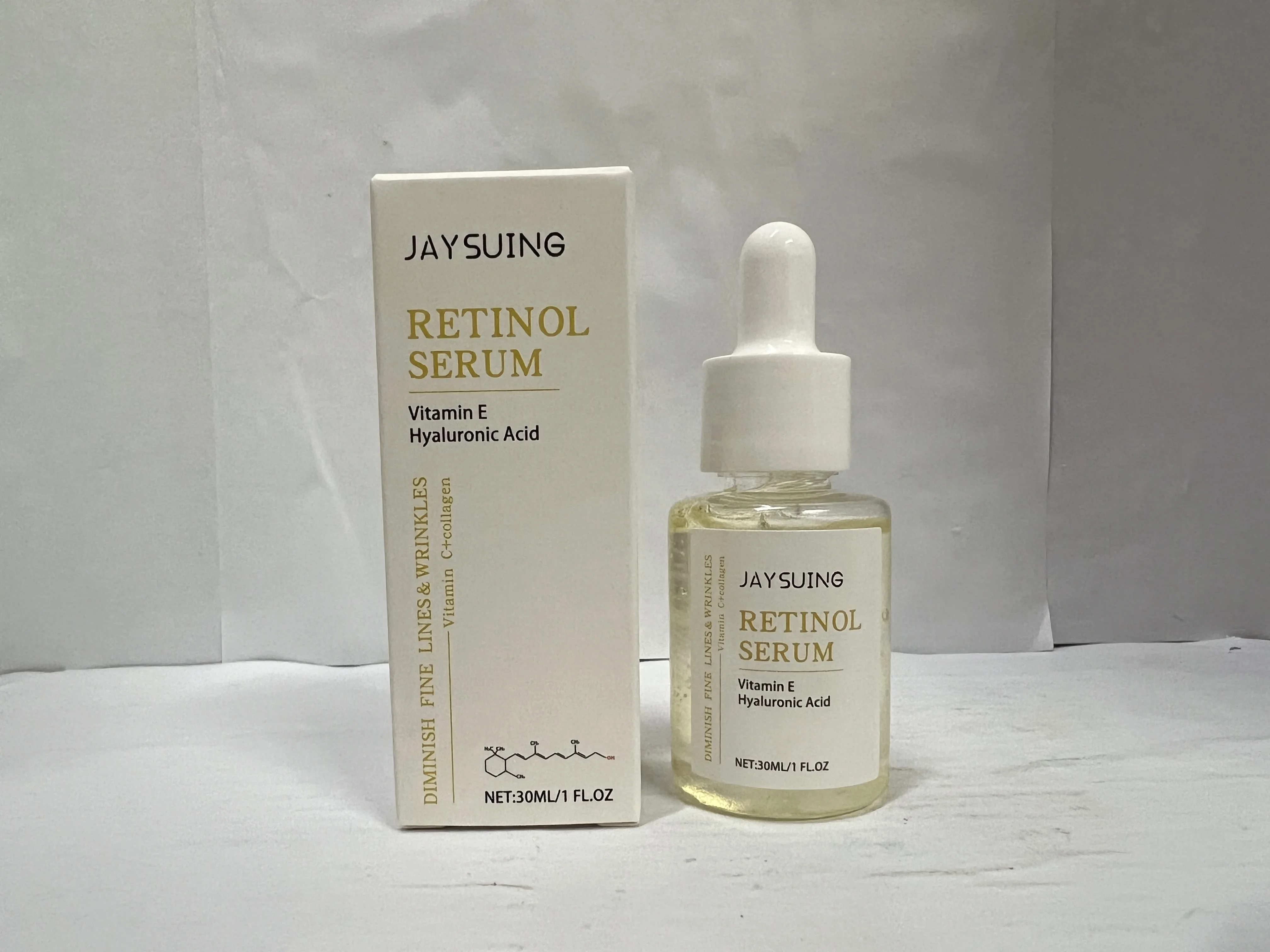 비타민 E와 히알루론산이 함유된 레티놀 세럼 - 주름과 잔주름을 위한 노화 방지 페이스 세럼, 콜라겐 강화