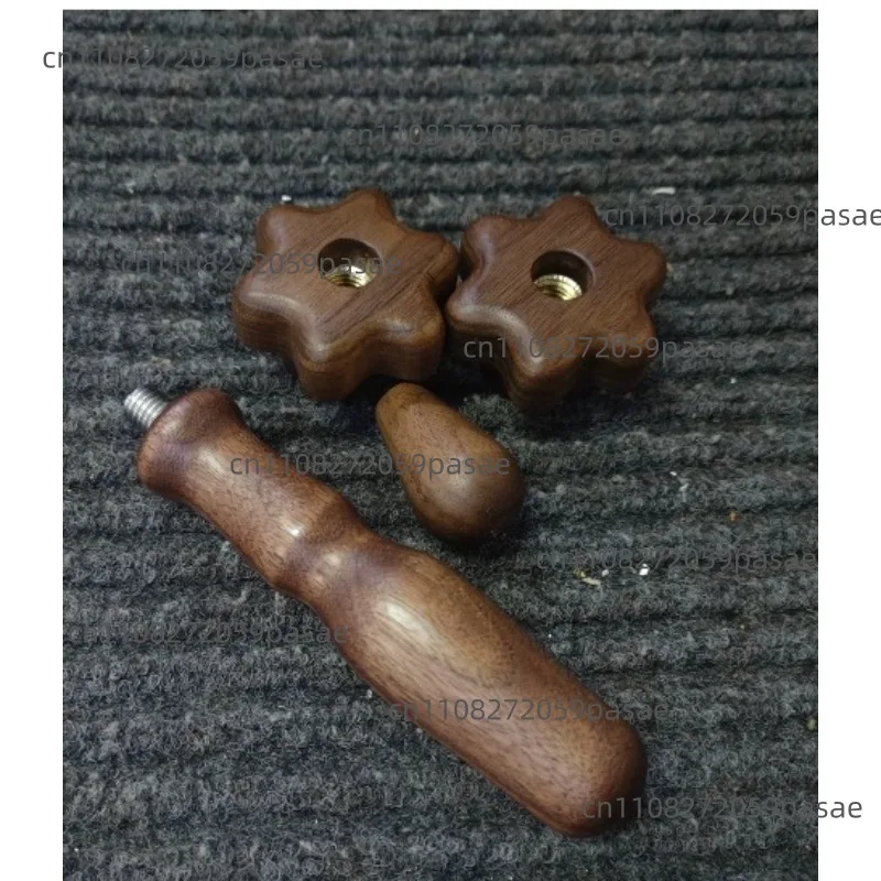 

Аксессуары из массива дерева для кофемашин: комплект и подставка-коврик