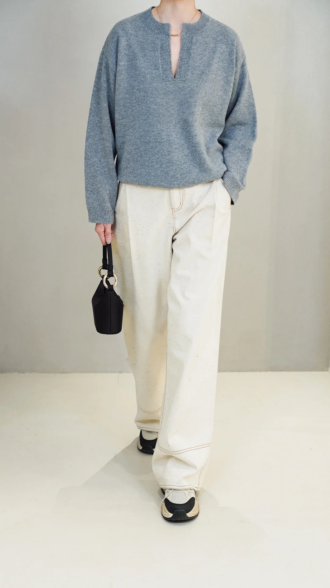 mat Wool Blend Soft Skin-friendly V-ne Sweater Women's High-end Feel Top Comfortable Knitted Wear Autumn 2024