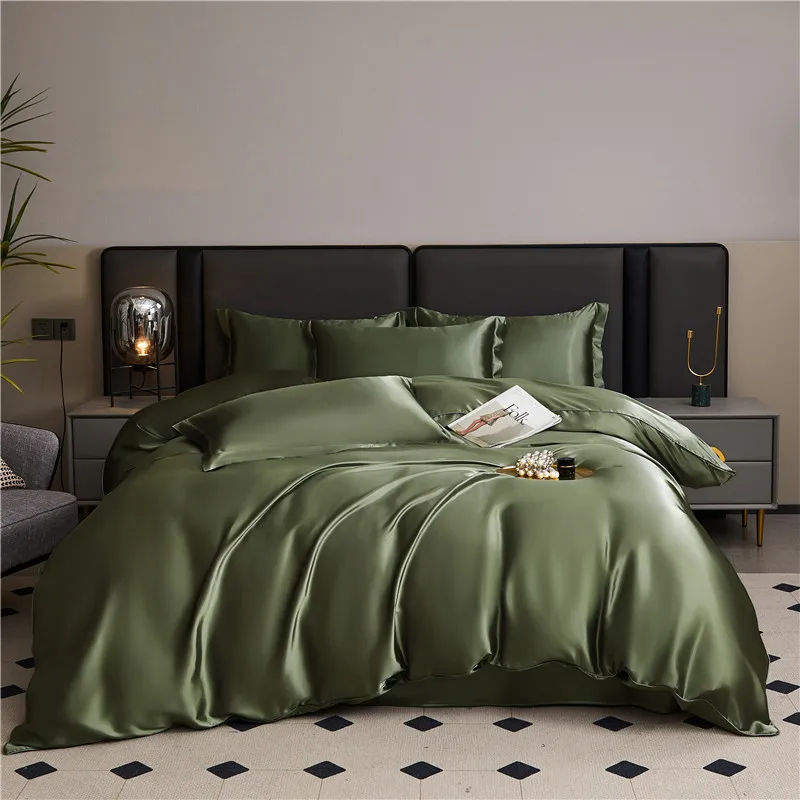 

High-Quality Satin Bedding Set Solid Color Quilt Cover Single Double Twin King Size Duvet Cover Set