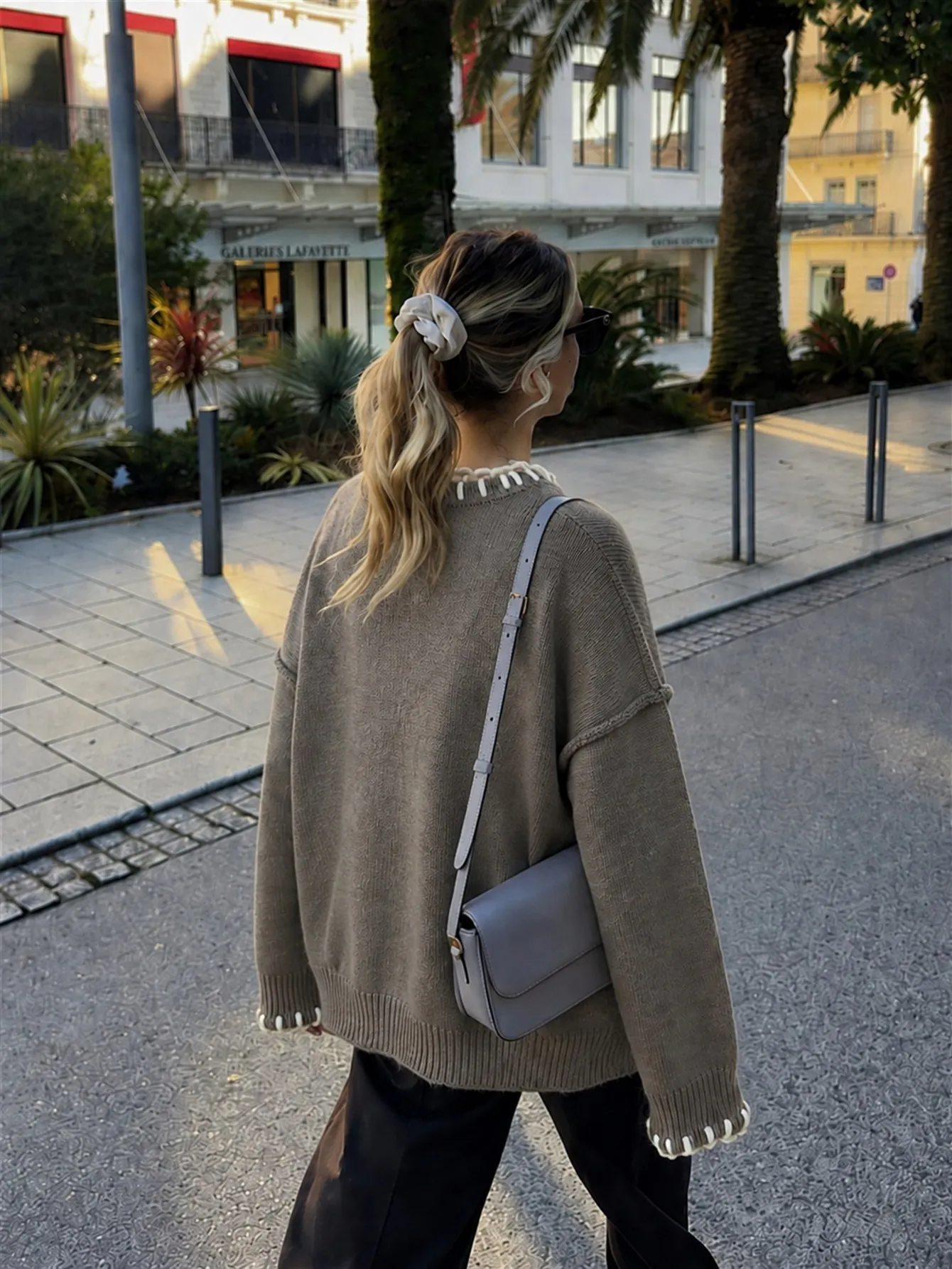 Casual Oversized Knit Sweater Women’s Contrast Trim Crew Neck Drop Shoulder Long Sleeve Loose Pullover Cozy Autumn Winter Top