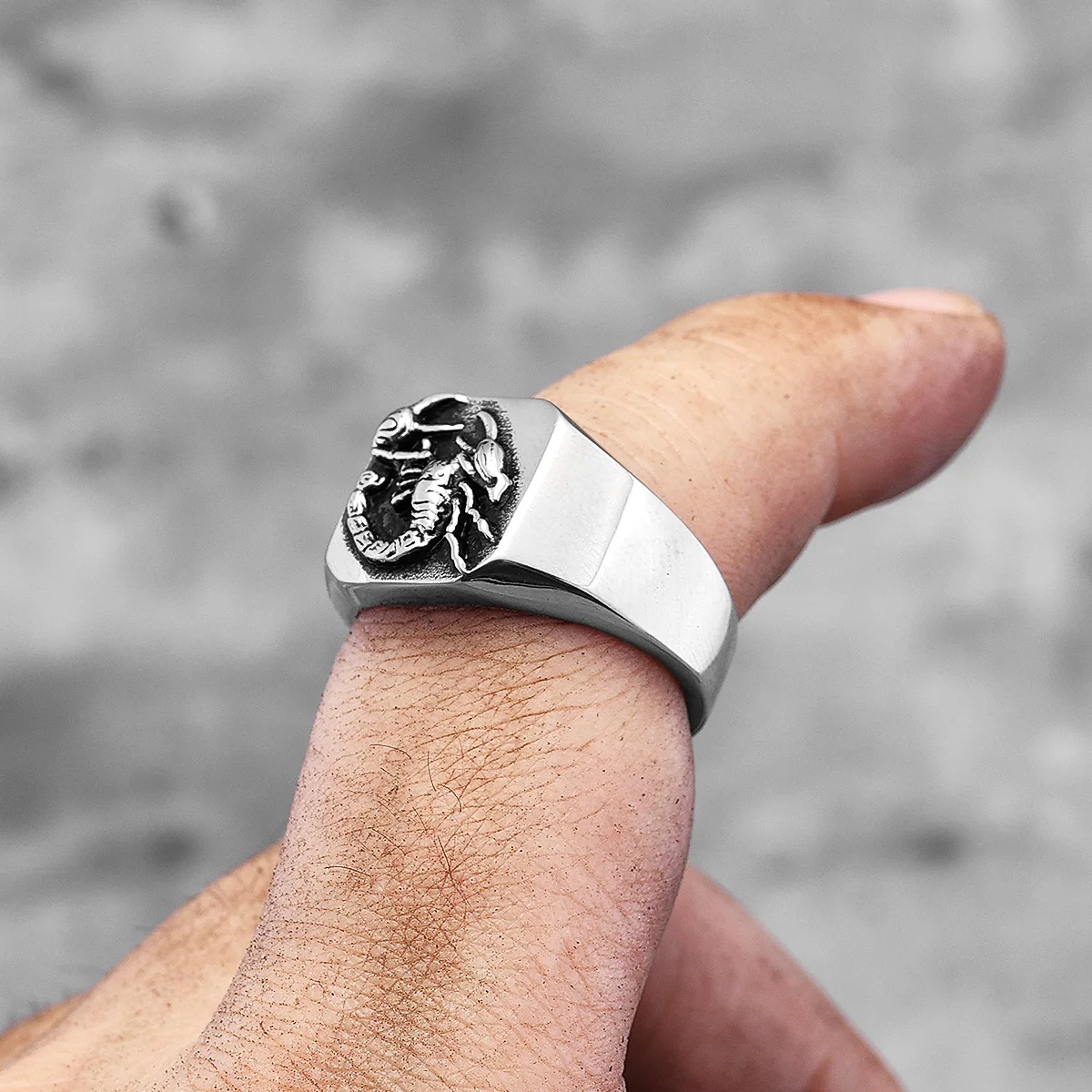 Poisonous Scorpion Stainless Steel Mens Womens Rings Punk Unique Trendy for Couple Male Biker Jewelry Creativity Gift Wholesale