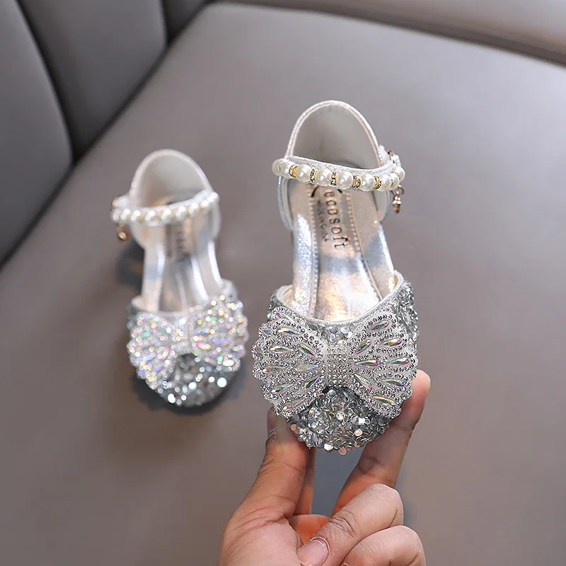 2024 Girls Bow Rhinestone Shoes Summer Girls Princess Sandals Fashion Children Dance Wedding Performance Sandals