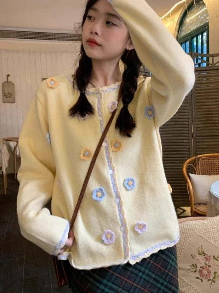 

Korobov Autumn Korean Sweet Preppy O Neck Long Sleeve Single Breasted Loose Appliques Knitted Cardigan