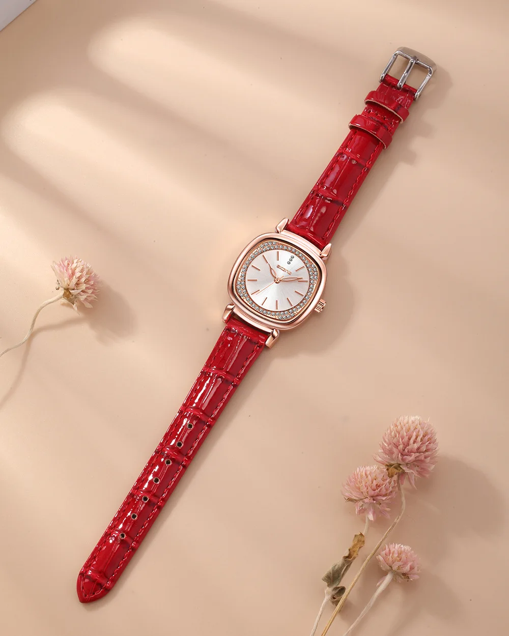 Internet celebrity retro small square watch black gold small square candy simple and versatile waterproof quartz watch for women