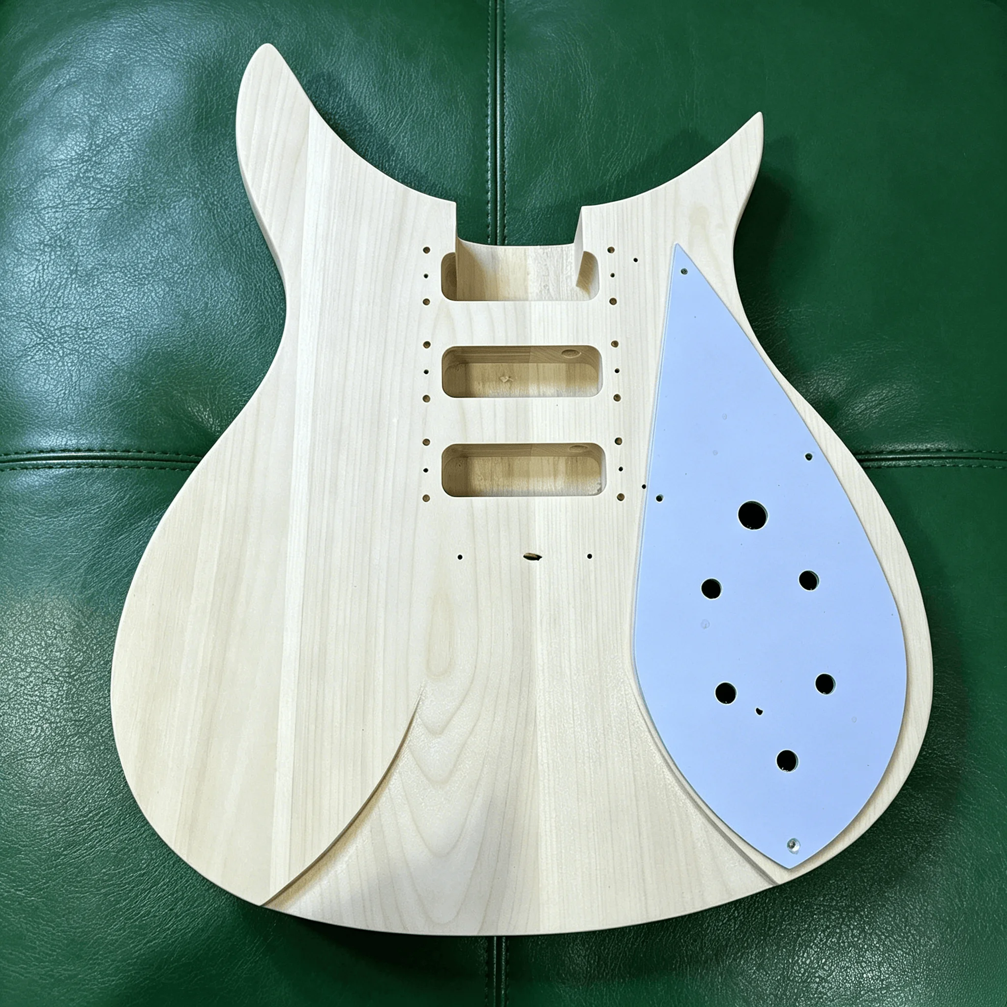 US Warehouse Unfinished Unique Offset 325 Electric Guitar DIY Kit Basswood Blank Body & Neck SSS Single Coil Cavity Bigsby Tremolo System Full Complete Hardware Wiring Set Free Shipping