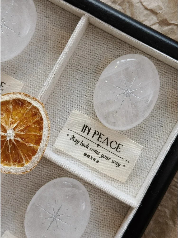 1PC Clear Crystal Compass Star Natural Crystal Compass Engraved Palm Stone Healing Crystals Carved Oval Pocket Worry Stones