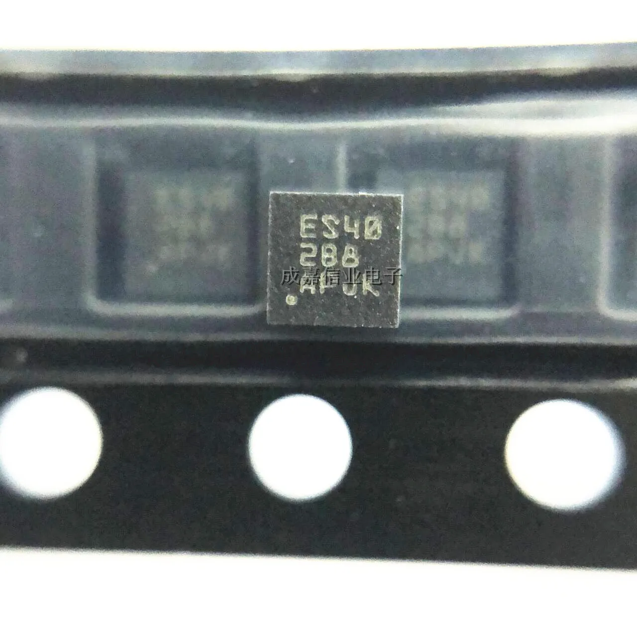 

10pcs/Lot TPS259540DSGR WSON-8 MARKING;ES40 Hot Swap Voltage Controllers 2.7-V to 18-V Operating Temperature:- 40 C-+ 125 C