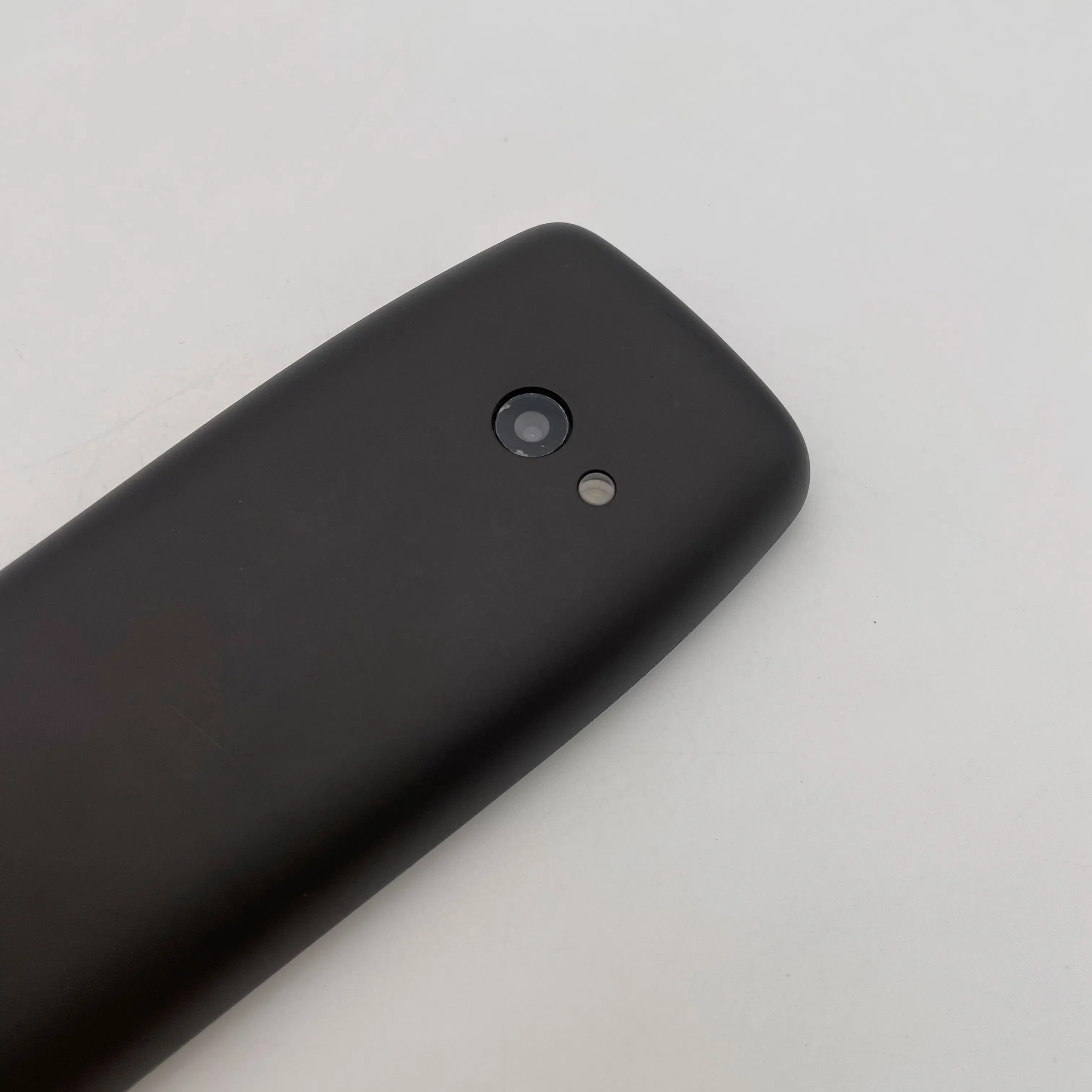 هاتف محمول أصلي غير مقفول 210 (2019) بشريحتين GSM 900/1800 مزود بتقنية البلوتوث ولوحة مفاتيح عبرية عربية روسية مصنوعة في فنلندا