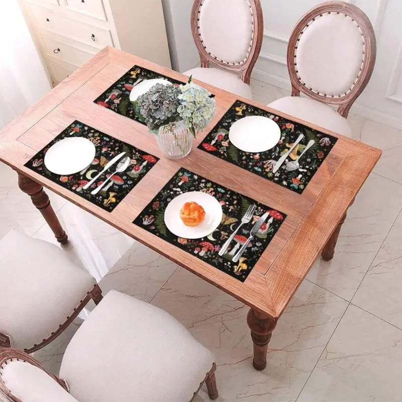 VIKAMA 2/4/6PCS Bohemian Ethnic Striped Placemats, Washable Non Slip Table Mats, Aesthetic Kitchen Dining Decor