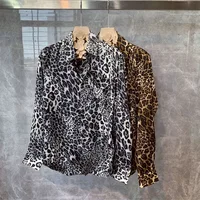 Camisa con estampado de leopardo y cuello tipo Polo para hombre, ropa de calle Harajuku Y2K de manga larga, blusa informal de moda, Top para primavera y otoño