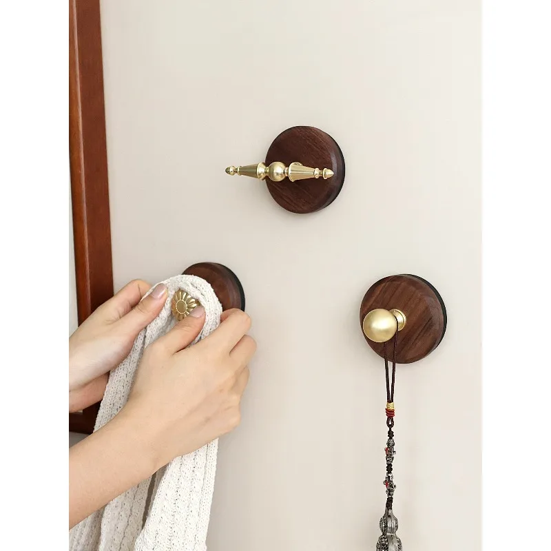Walnut magnetic hook After the strong entrance door,the copper coat hook porch is pasted decorated without punching French style