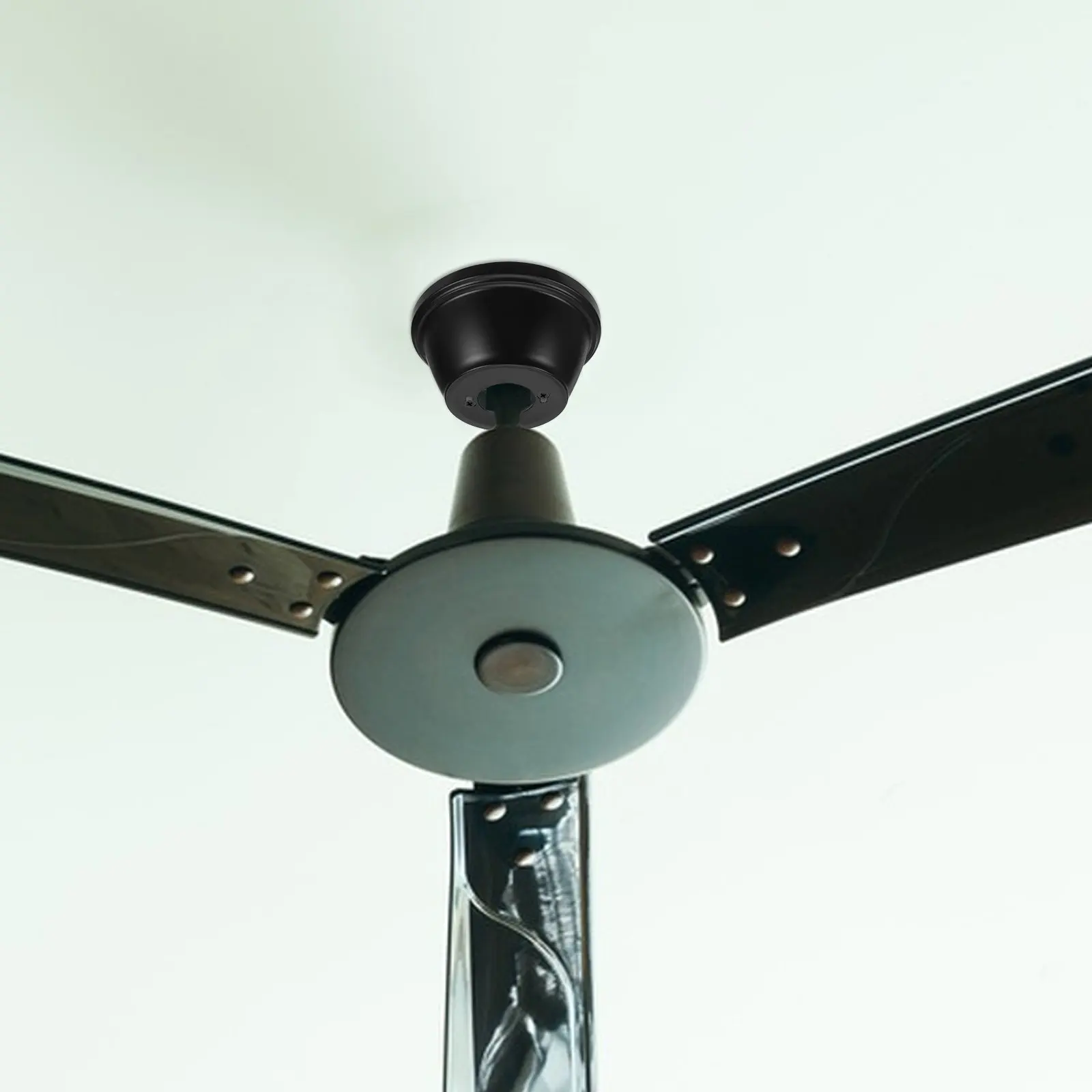 2Pcs Ceiling Fan Canopy Bottom Cover Plate Elegant Universal Mounting Bracket for Pendant Fan Fixture Light Diffusion Decorative