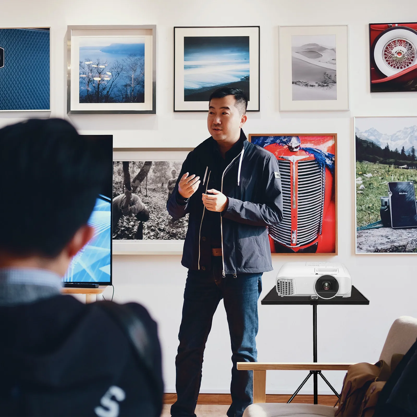 

1Pcs Projector Tripod Pallet Tray Holder for Laptops Projectors Sturdy Easy Clean Perfect for Office Classroom Lecture Room