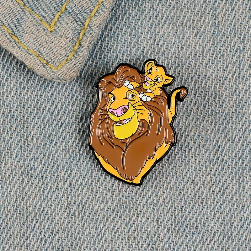 

Kawaii Disney Simba Metal Brooch Cartoon Cute Doll Clip Anime with The Same Drip Oil Shawl Buckle Accessories