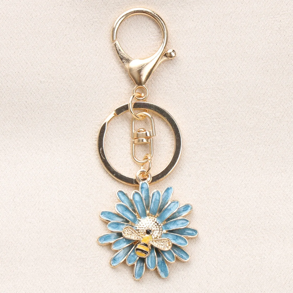 bee keychain Oil Dripping Jewelry Key Chain Small Bee Bag Pendant Car Key Ring Party Gift Wholesale