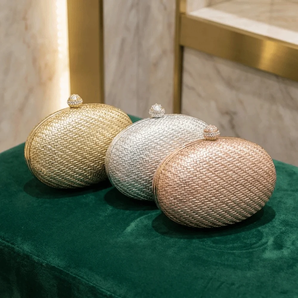 PU Evening Clutch Bag Oval Shape Rhinestone Closure Hard Shell Crossbody Bag Shiny Golden Egg-Shaped Braided Handbag Date Night
