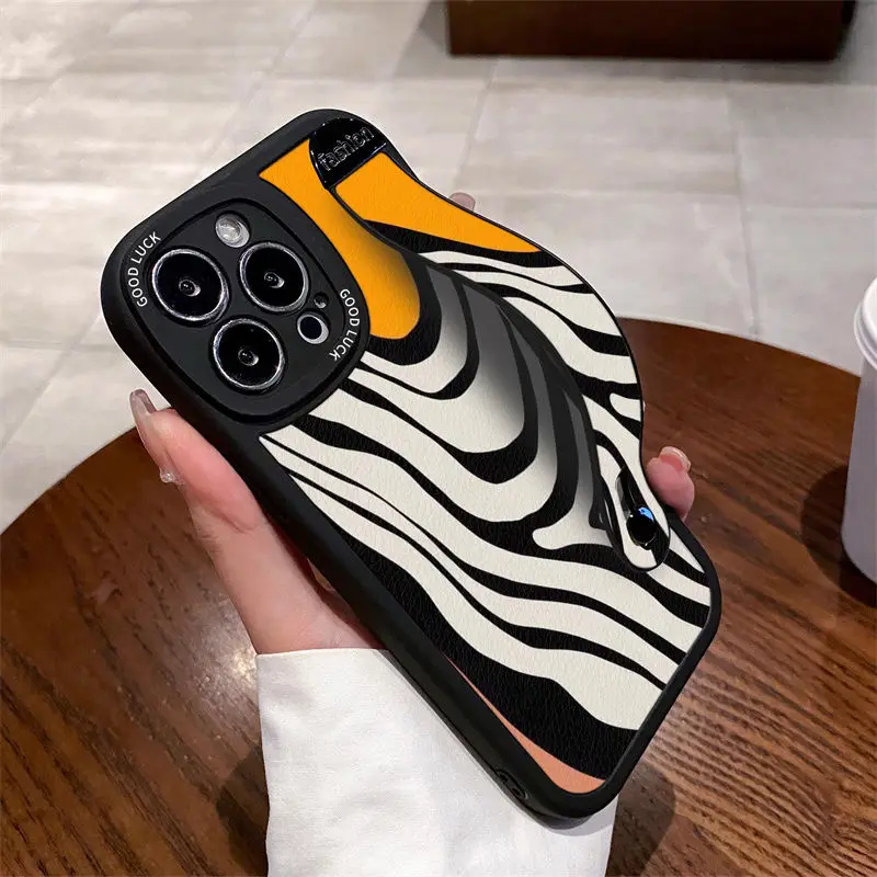 

For iPhone15 Yellow zebra print iPhone14pro phone case iPhone13 Wrist strap iPhone12promax for iPhone11mini soft iPhone x