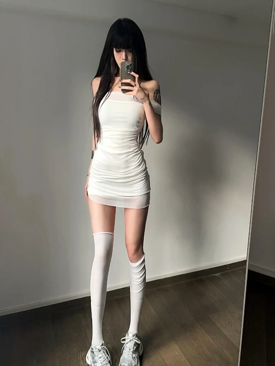 

Сексуальное белое облегающее платье на одно плечо в уличном стиле, без рукавов, однотонное, с эффектом высокого качества, короткое, женское, модное, шелковое, топ