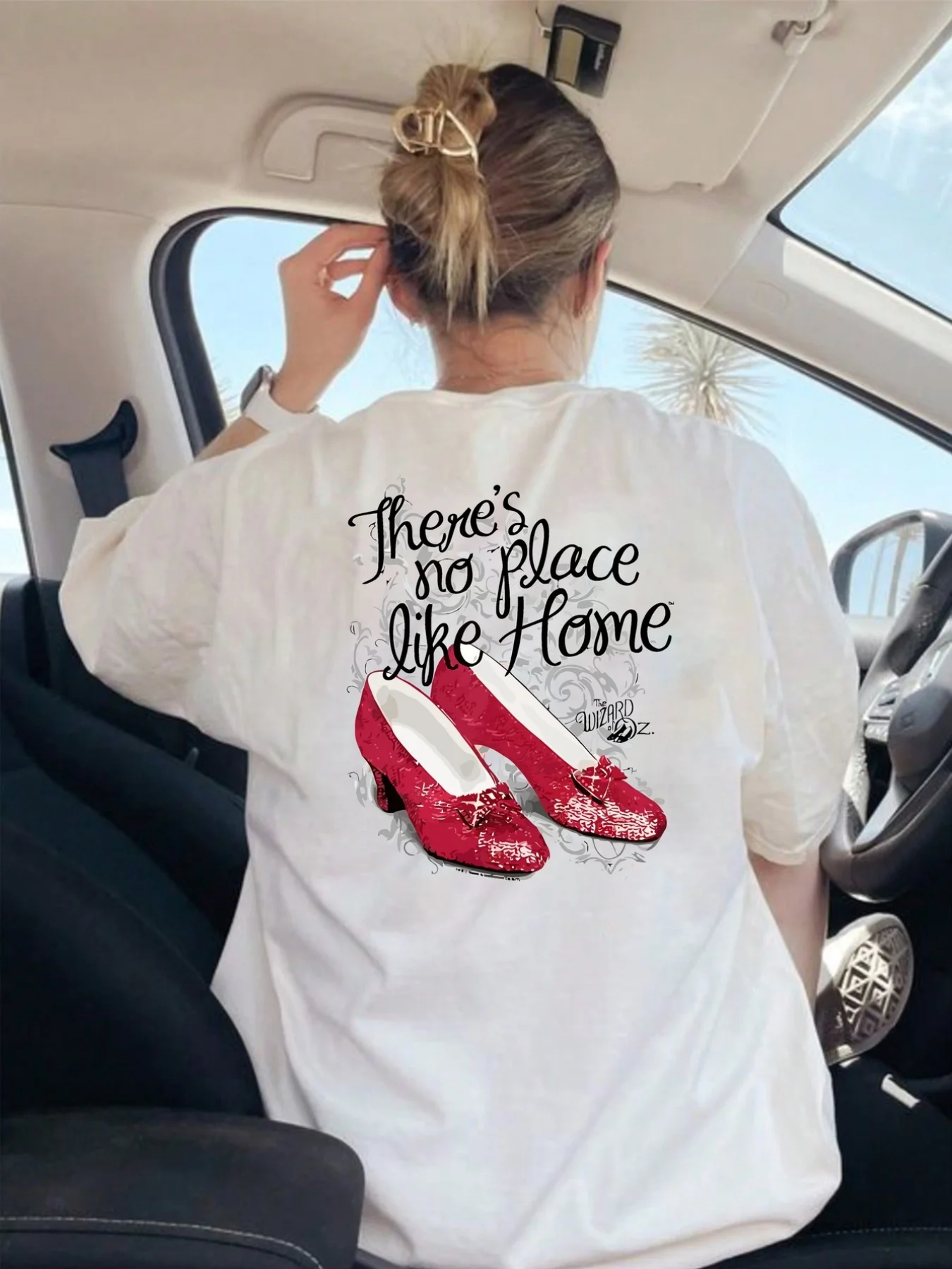 

Ladies' Wizard of Oz Ruby Slippers Pattern T-shirt White Short Sleeve Round Neck Casual Top Shining Red Shoe Print