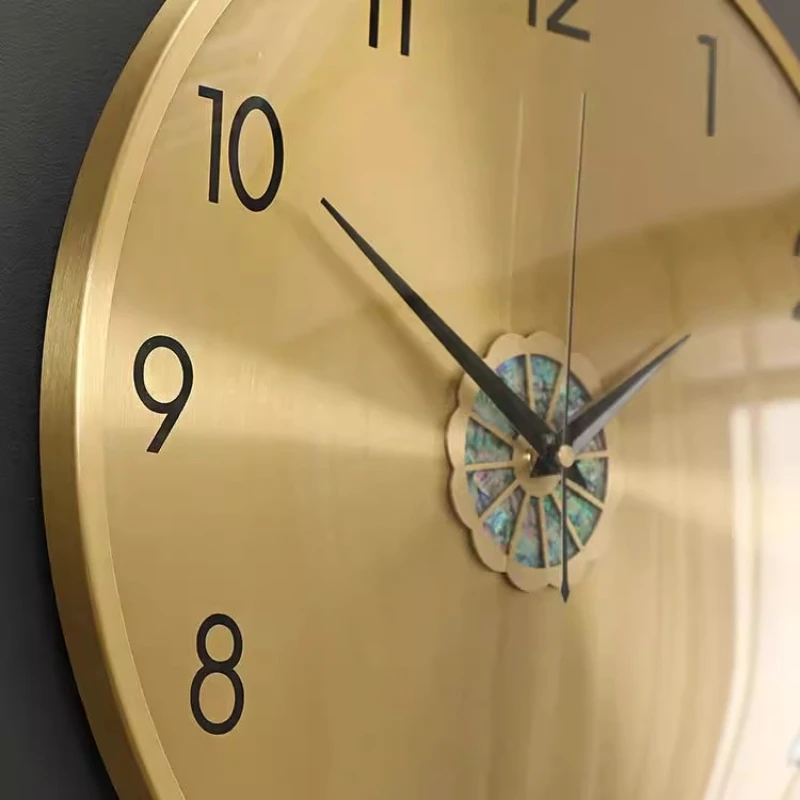 Luxury Design Rotundity Wall Clock Living Room Digital Clock Restaurant Mute Brass Quartz Clock Corridor Mural Watch Home Decor