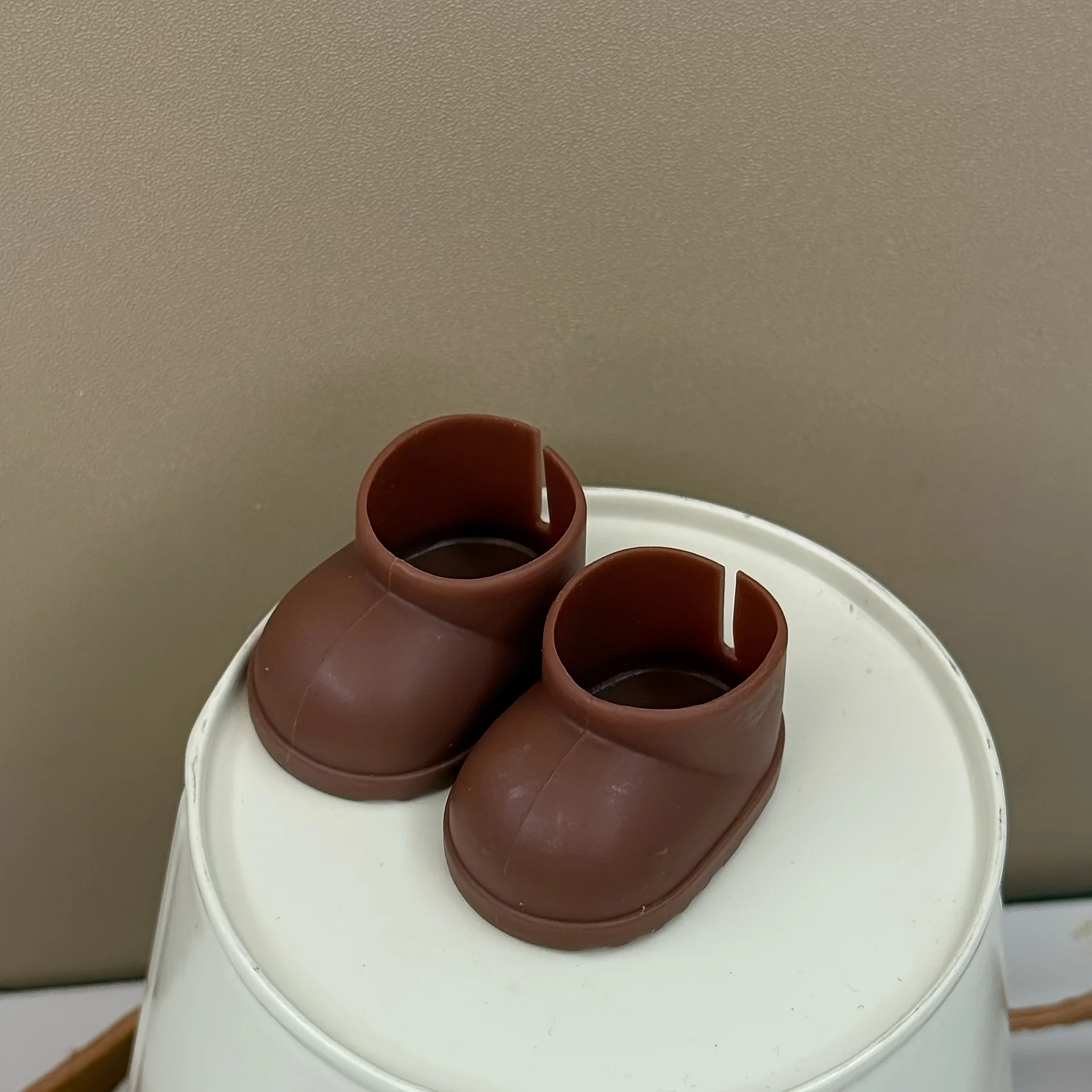 3 paar willekeurige poppenschoenen in levendige kleuren 6,69 inch staande en antislip PVC regenlaarzen voor poppen poppenhuisdecoraties