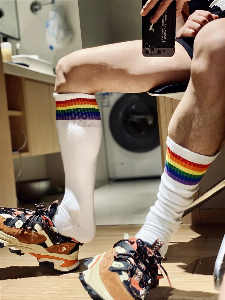 Men\'s Socks Personality Rianbow Striped Terry Socks Football Baskerball High Tube Sports Stockings for Men Boys