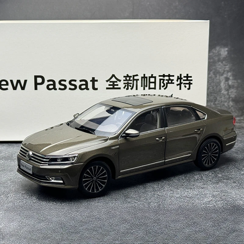 Oryginalny 1:18 Brand New Passat 2016 SAIC Volkswagen Alloy w pełni otwarty model samochodu kolekcja ozdób