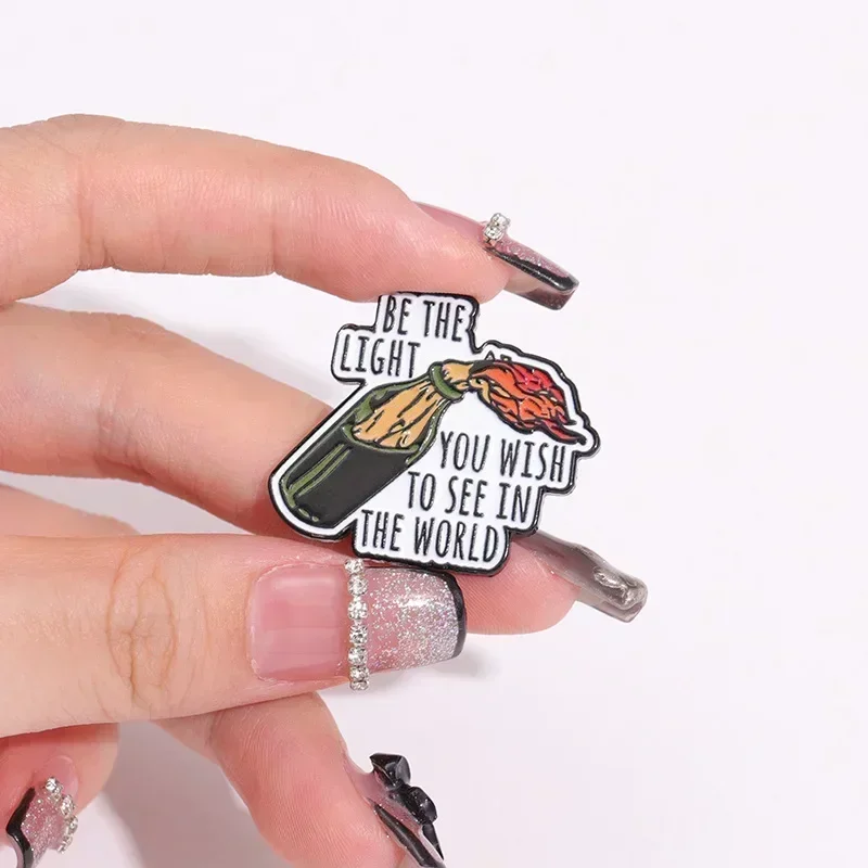 Motivational Quotes Enamel Pins BE THE LIGHT See The World Lapel Badges Brooch Jewelry Gift for Friends Custom Wholesale