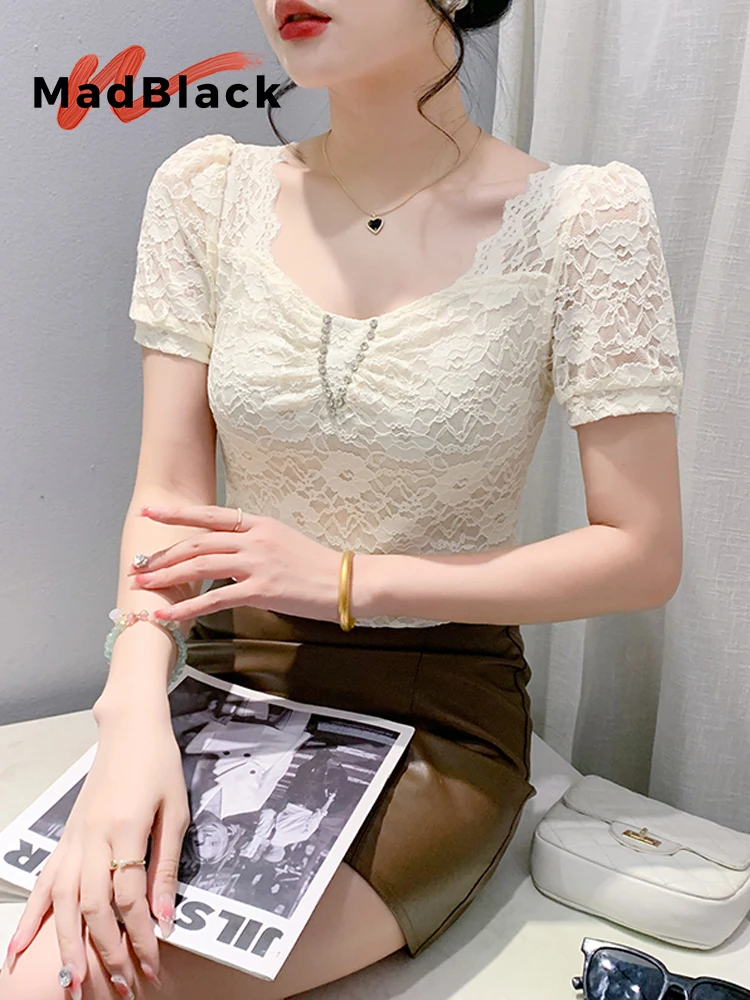 MadBlack-ผู้หญิงยุโรปเสื้อยืด,เซ็กซี่สแควร์คอลูกไม้เพชร,StreetwearพัฟแขนSlim Tee, 2025 ฤดูร้อนใหม่T53248CC