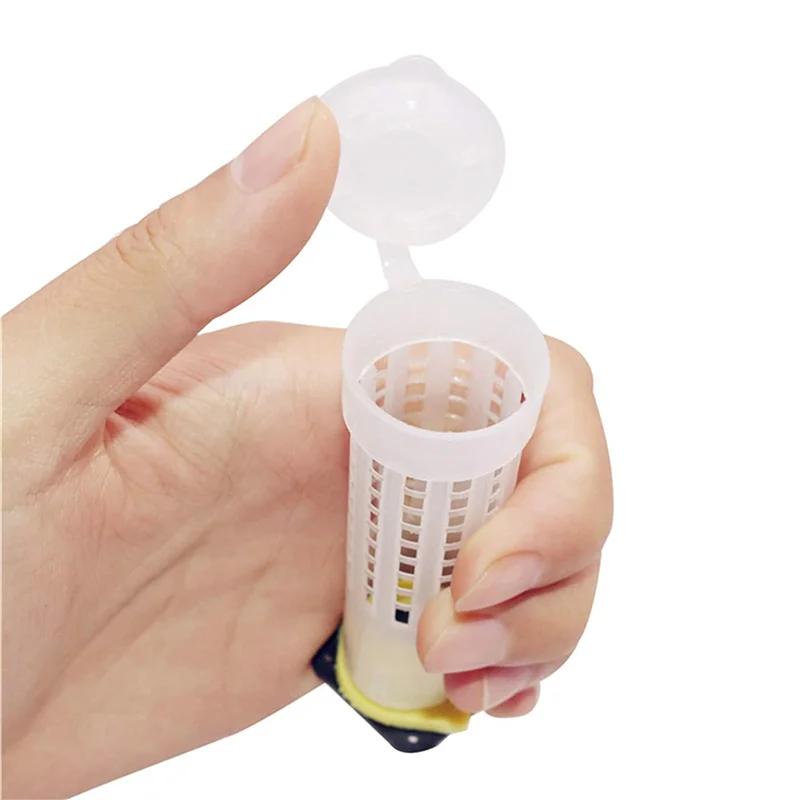 

MCGS-100 PCS Queen Bee Roller Cage - Plastic Beekeeping Queen Cup Kit Queen Bee Roller Cage Back Cup Holder Beekeeping Tools