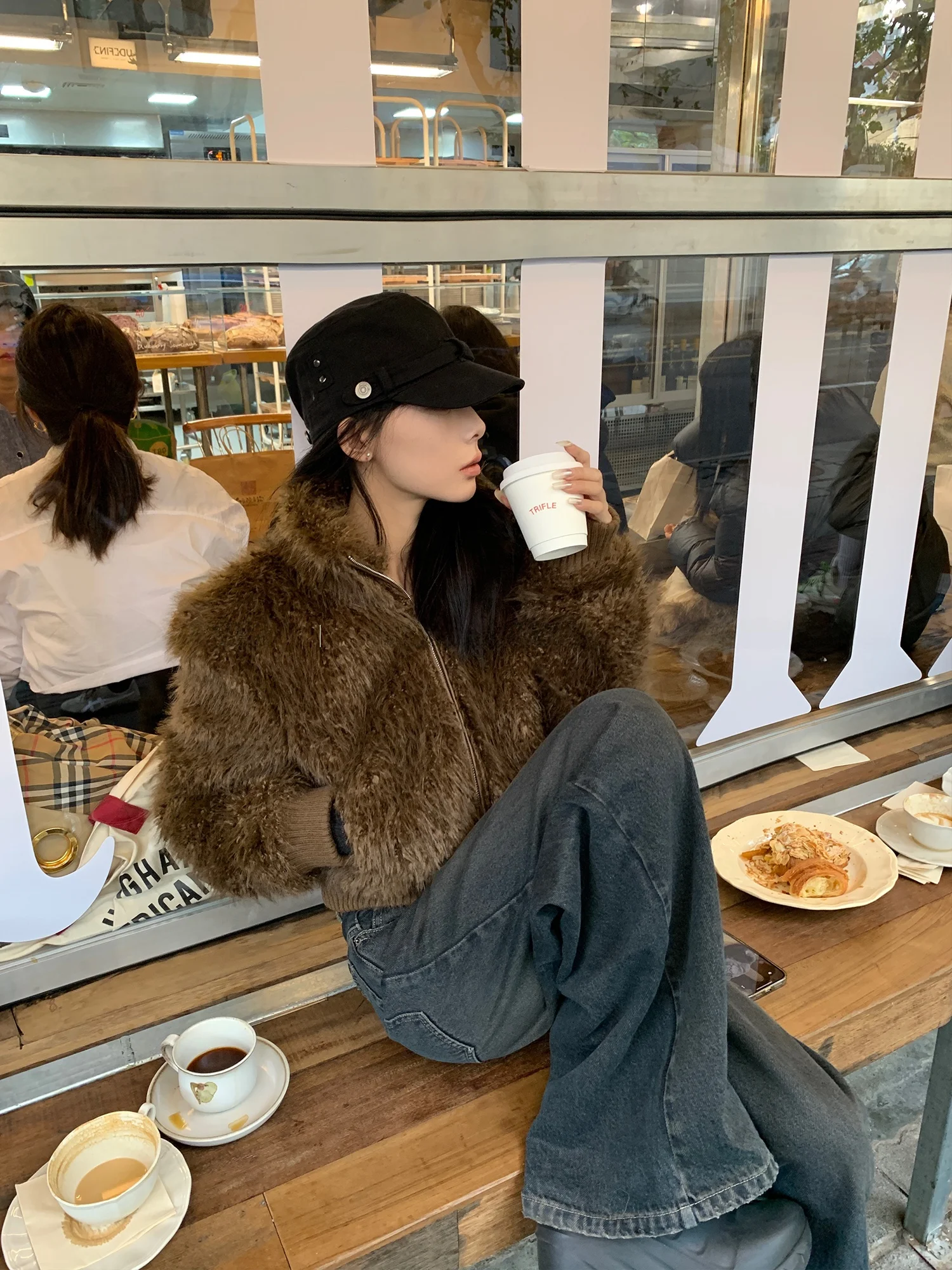 

SUONE ort Fur Jaet Women's Brown Retro Long Sve Winter Coat Thiened Polyester Commute Sle Stand Collar Zipper Closure