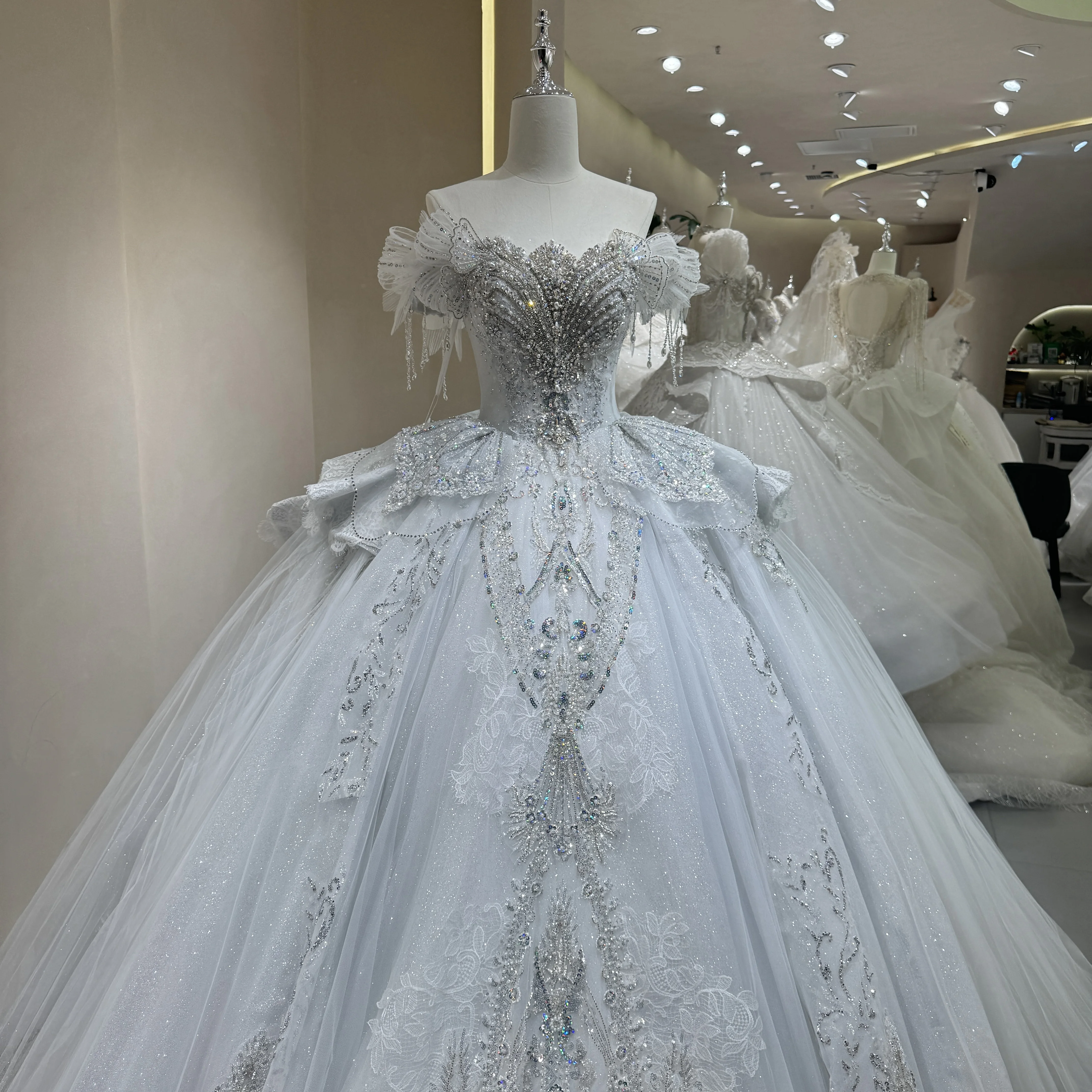 Luxurious Wedding Dress Off Shoulder Wedding Gown Dress with Beading Lace Embellishments Bridal Dress Nigeria Wedding Dress image 3