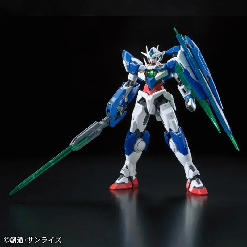 Original bandai anime gundam rg 1/144 00qan [t] montagem anime figura de ação modelo brinquedos coleção ornamentos crianças presentes em stoc