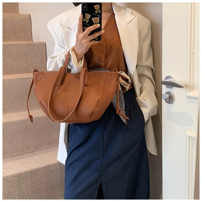 Women's Everyday Style Genuine Leather Drawstring Tote Bag, for Work, Travel, Daily Commute & Casual Street Style Bag for Women