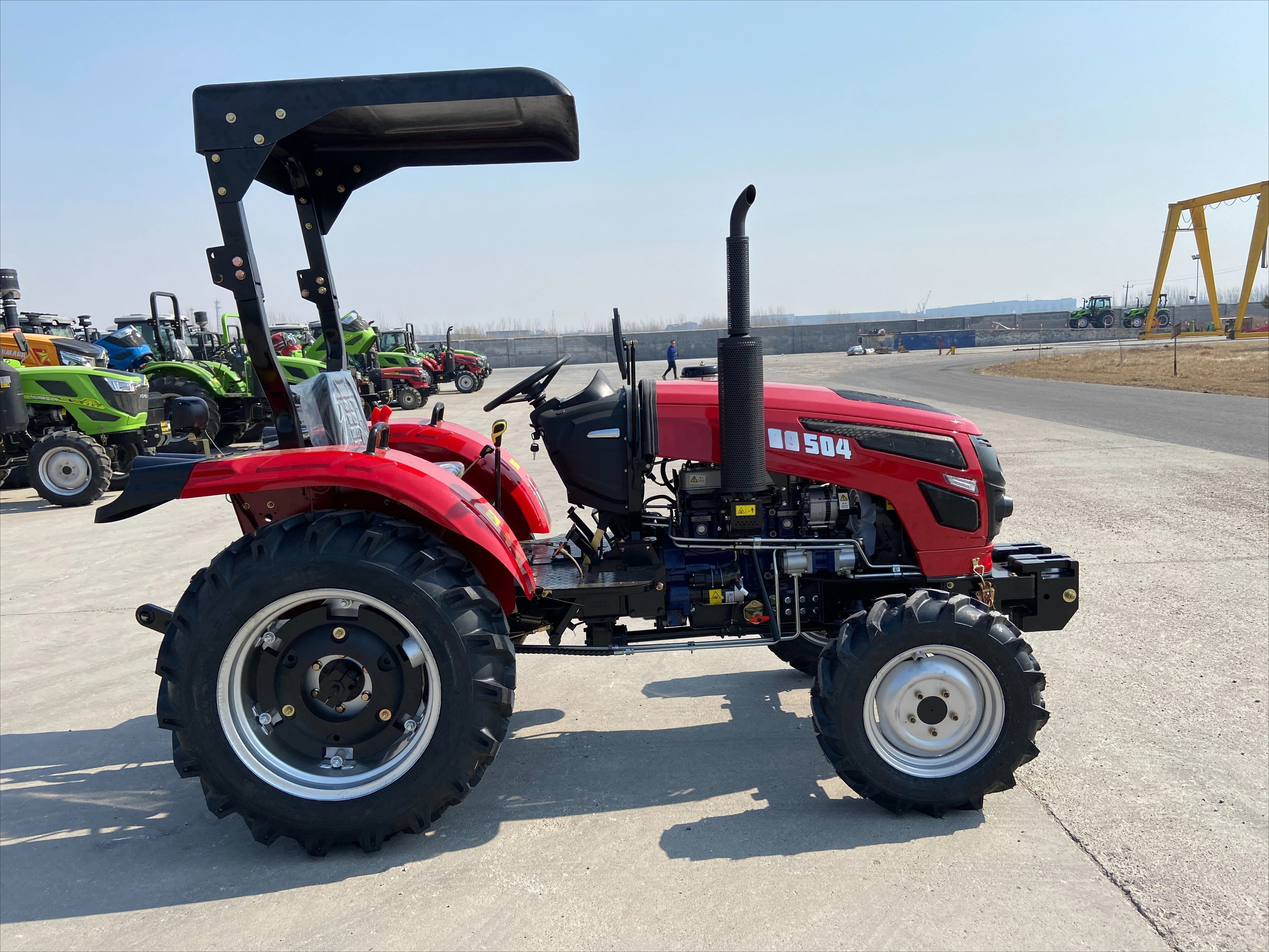 Traktor Mini 4x4 50HP4WD AR504 Traktor Pertanian