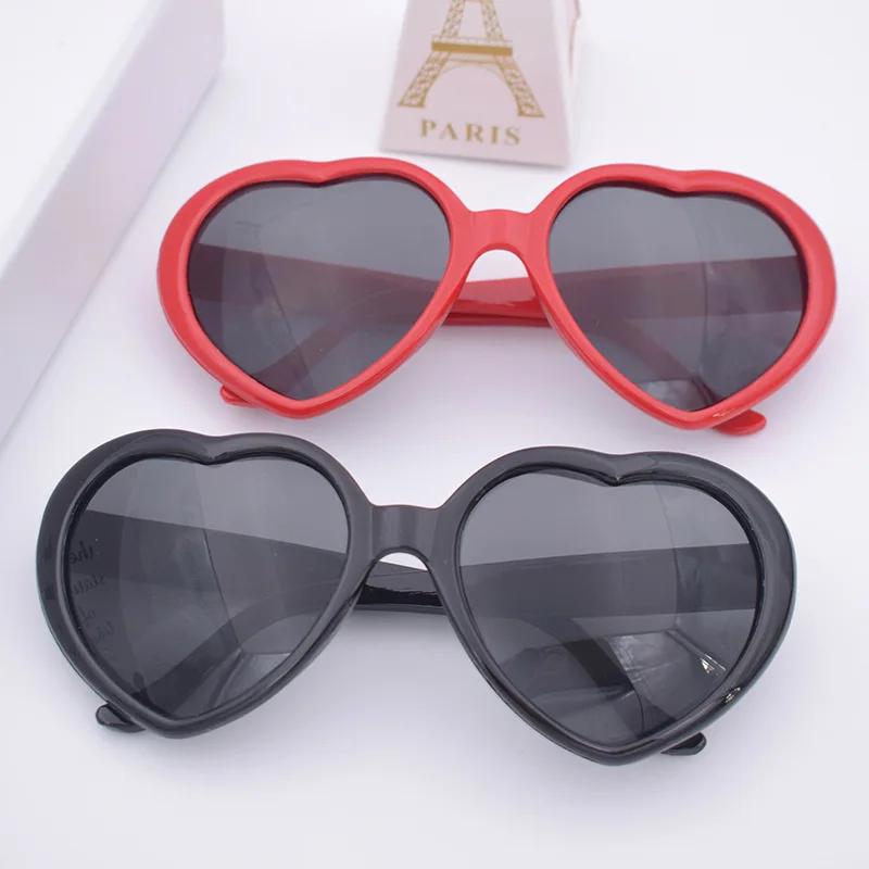 Lunettes de soleil vintage œil de chat pour femmes, lunettes de soleil coeur d'amour, lunettes de soleil rétro sexy, marque de créateur, mode, chaud, 1PC