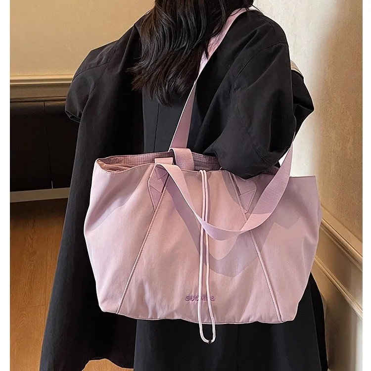 

2025 New Women's Large Capacity Travel Tote Bag, Organizer Shoulder Sling, Nylon Weekender with Zipper for Vacation & Commute