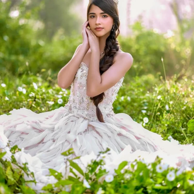 

Customized white Quinceanera Dresses Off the Shoulder Tull crystal Tull layering Long tail ruffle Vestido De 15 Quinceanera